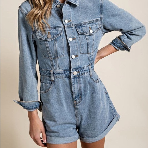 eesome Pants - NWT Denim Romper
